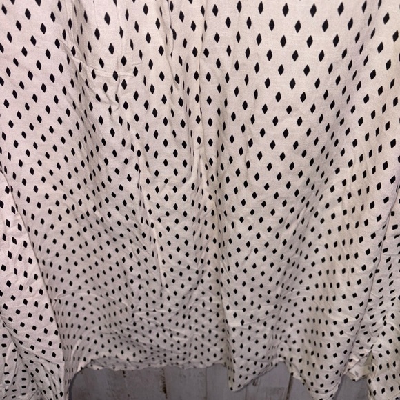 COPY - Lane Bryant Woman's Blouse Rolled Tab Long Sleeves Size 28 NWT - Picture 13 of 13